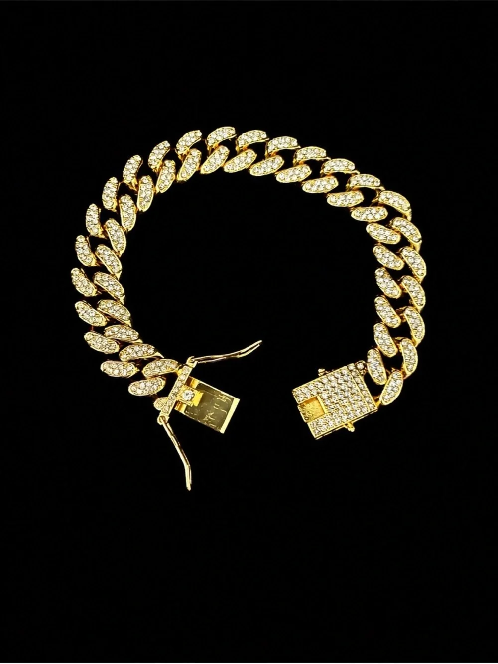 N/A luxurious gold